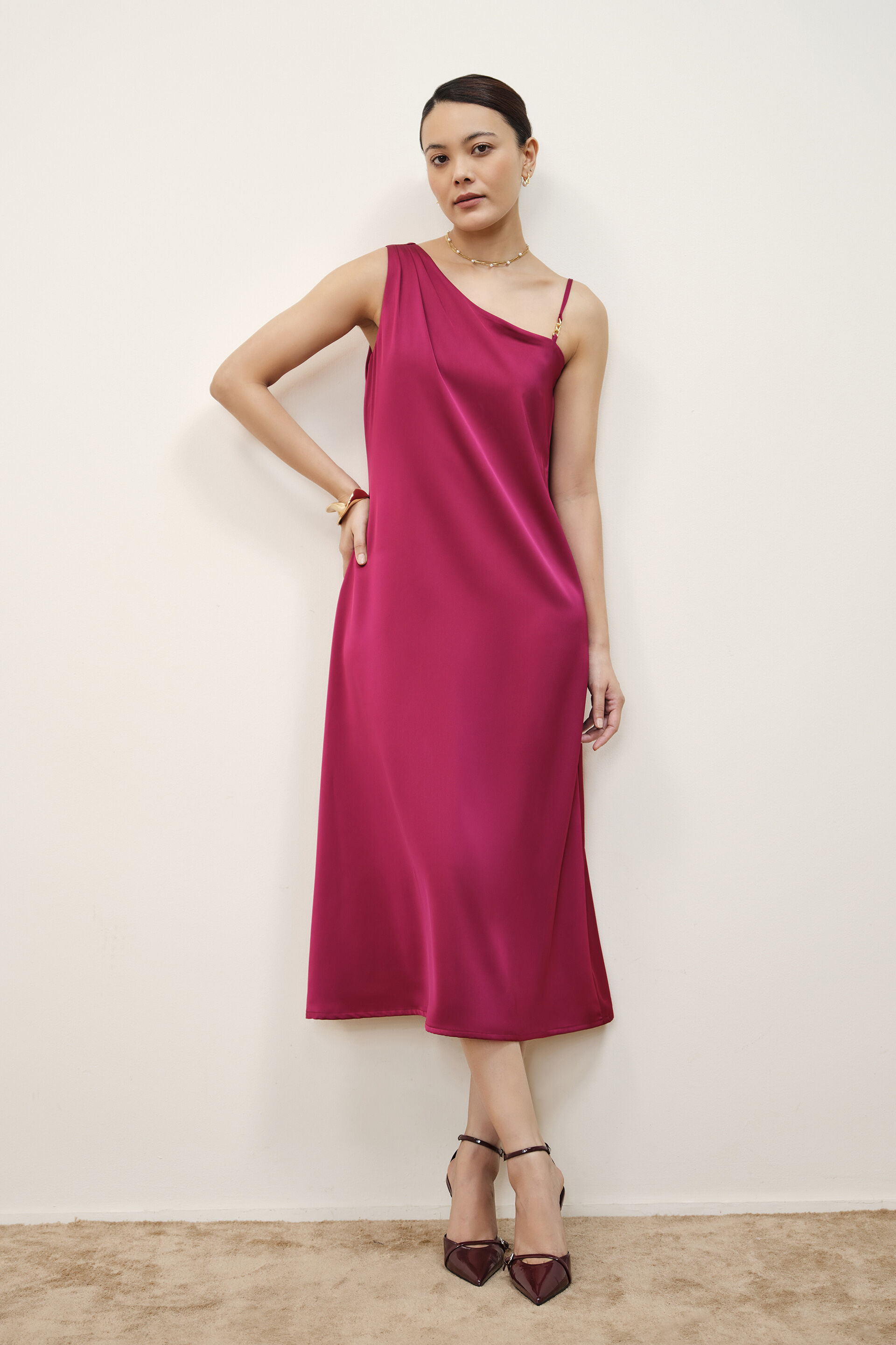 Wine One-Shoulder Satin Dress